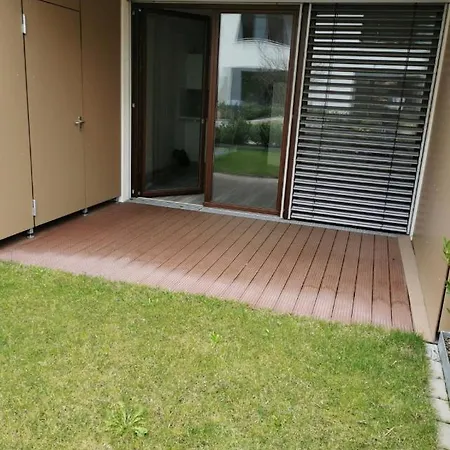 شقة Schicke Mit Terrasse In Goeppinger Stadtzentrum